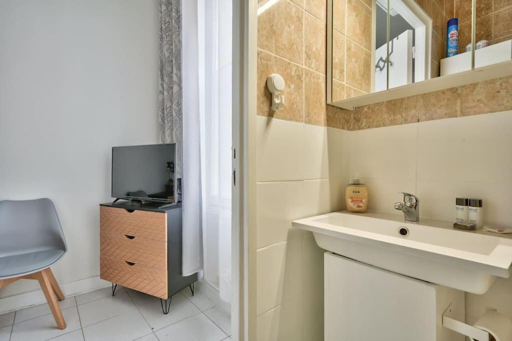 Magnificent Studio Near Paris Clichy Extérieur photo